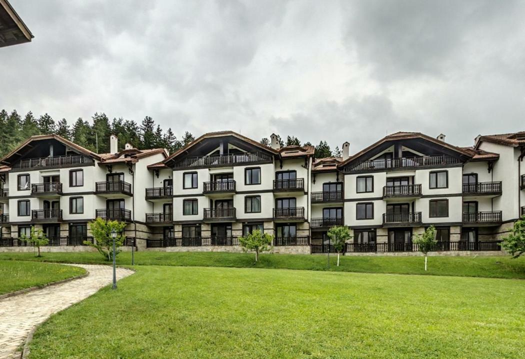 Three Mountains Penthouse Apartment 647 Razlog Exterior photo